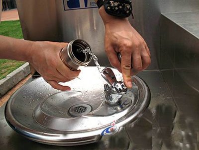 民生 || 采用反滲透過濾技術！點點滴滴暖民心，直飲水亮相蘇州吳江街頭